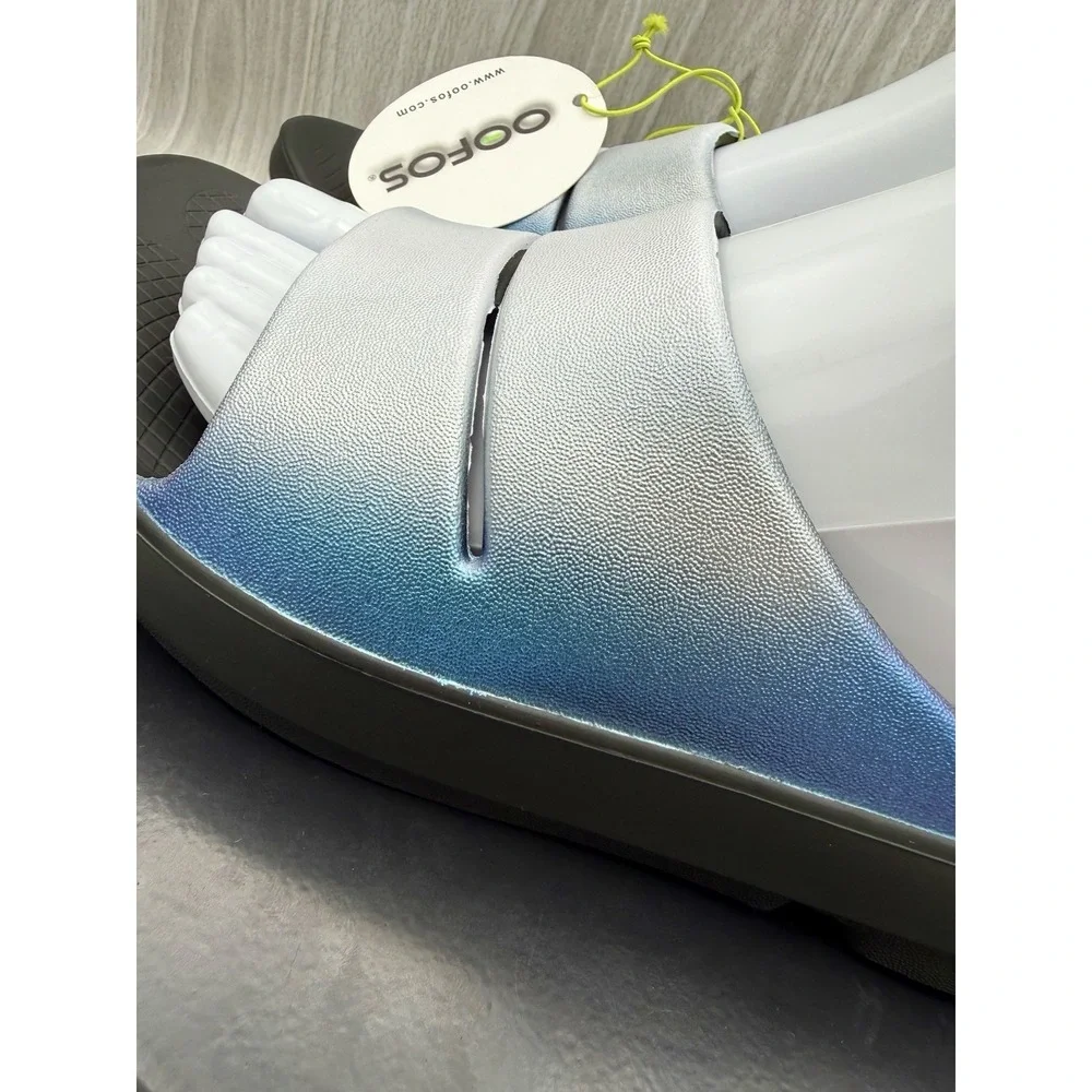 OOFOS OOahh Luxe Womens Size 8 Frost Sparkle Blue Slip On Recovery Slide Sandals